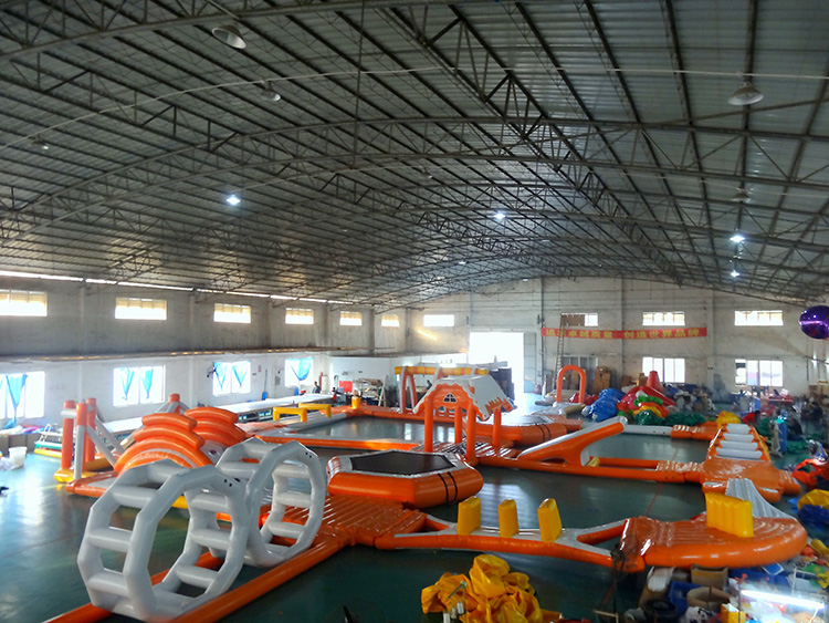 Floating Obstacle Amusement Equipment Outdoor Amusement Large Inflatable Water Park