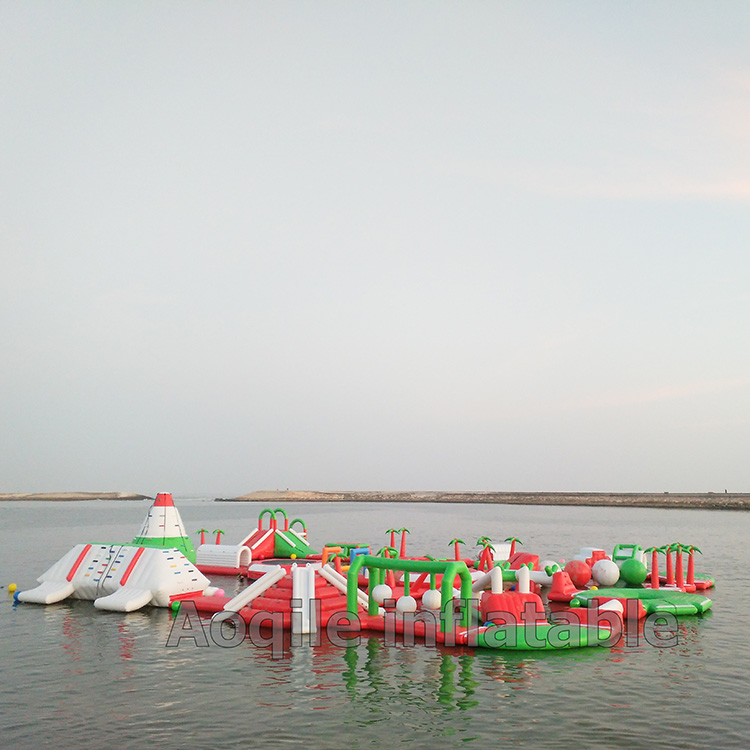 Outdoor Adult inflatable Floating water playground commercial Inflatable lake Water Park