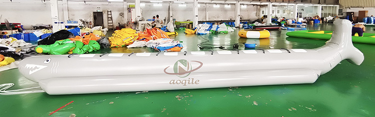 High Quality Towable Inflatable Pvc Tarpaulin Shark Missile Towing Tube Water Inflatable Banana Boat