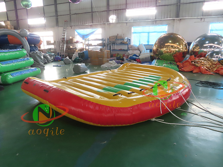 Outdoor sports game aqua games water floating spinner spinning rotating roll saturn towable tube disco boat for sale