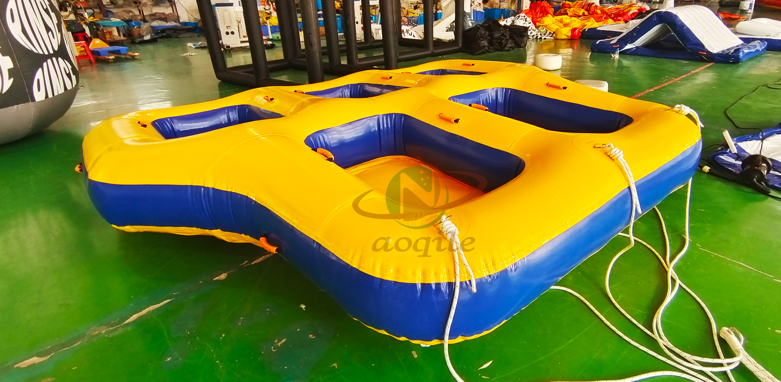 Classic Design 7 Person Portable 0.9mm PVC Tarpaulin Water Sports Inflatable Donut Boat