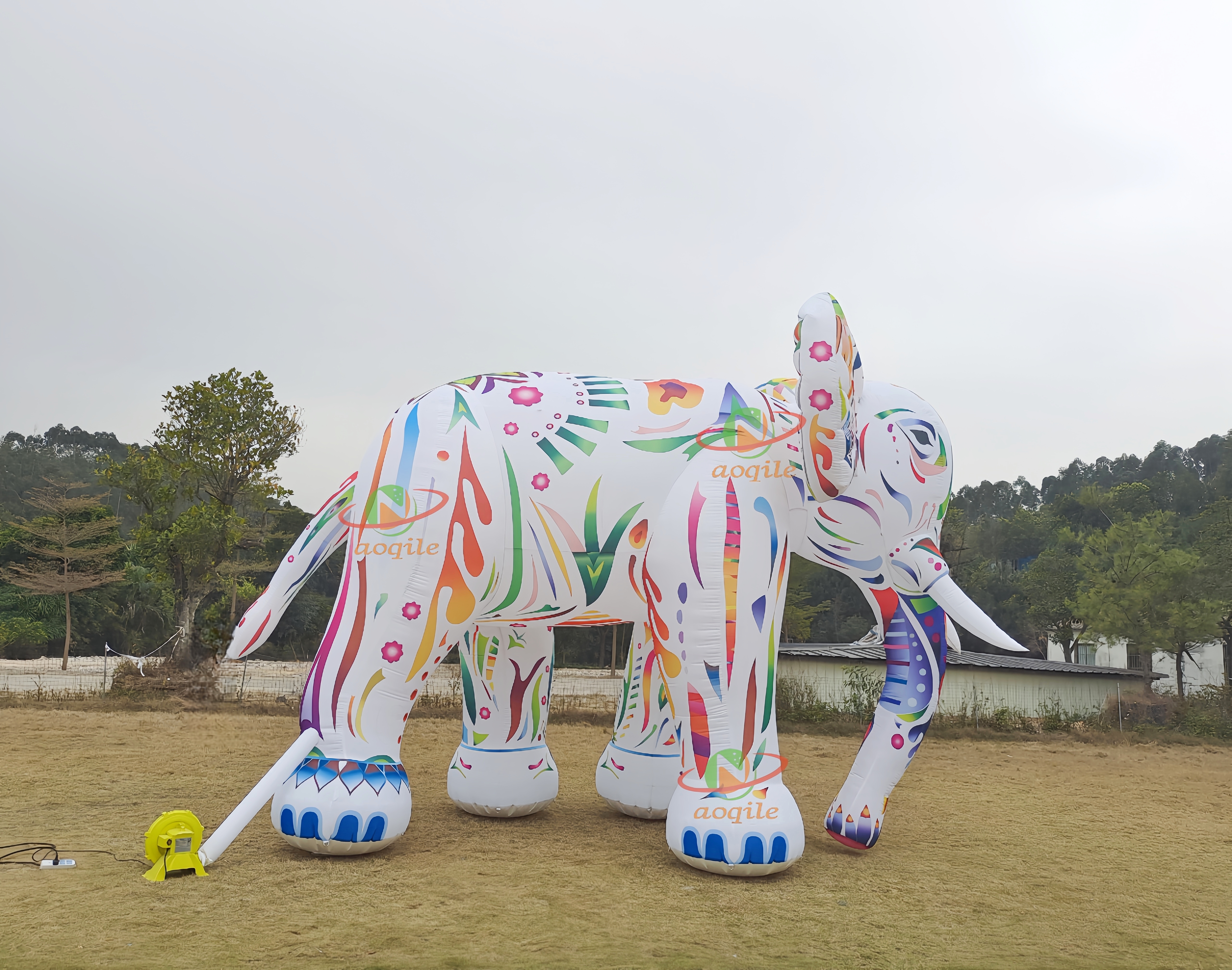 Customized Decoration Giant Inflatable Elephant ,Advertising Inflatable Cartoon Elephant