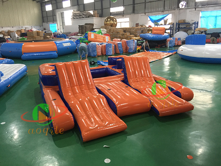 Outdoor Water Entertainment Equipment Inflatable Water Leisure Floating Island Platform Dock Sofa