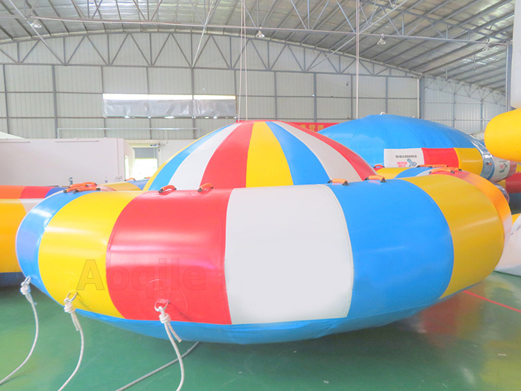 Crazy UFO inflatable towable water sports rotating flying inflatable disco boat