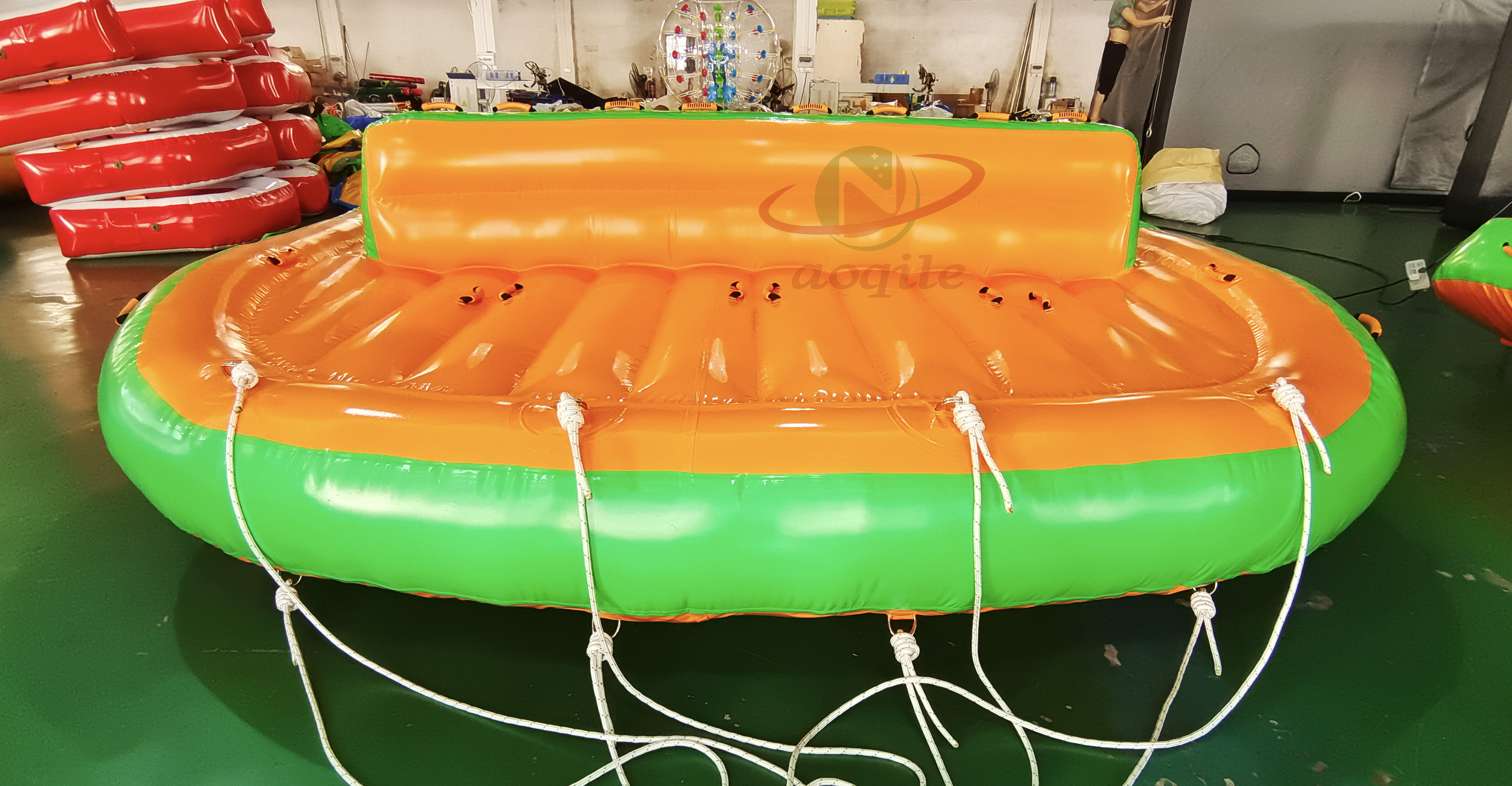 Commercial inflatable floating crazy UFO towable water ski sofa boat