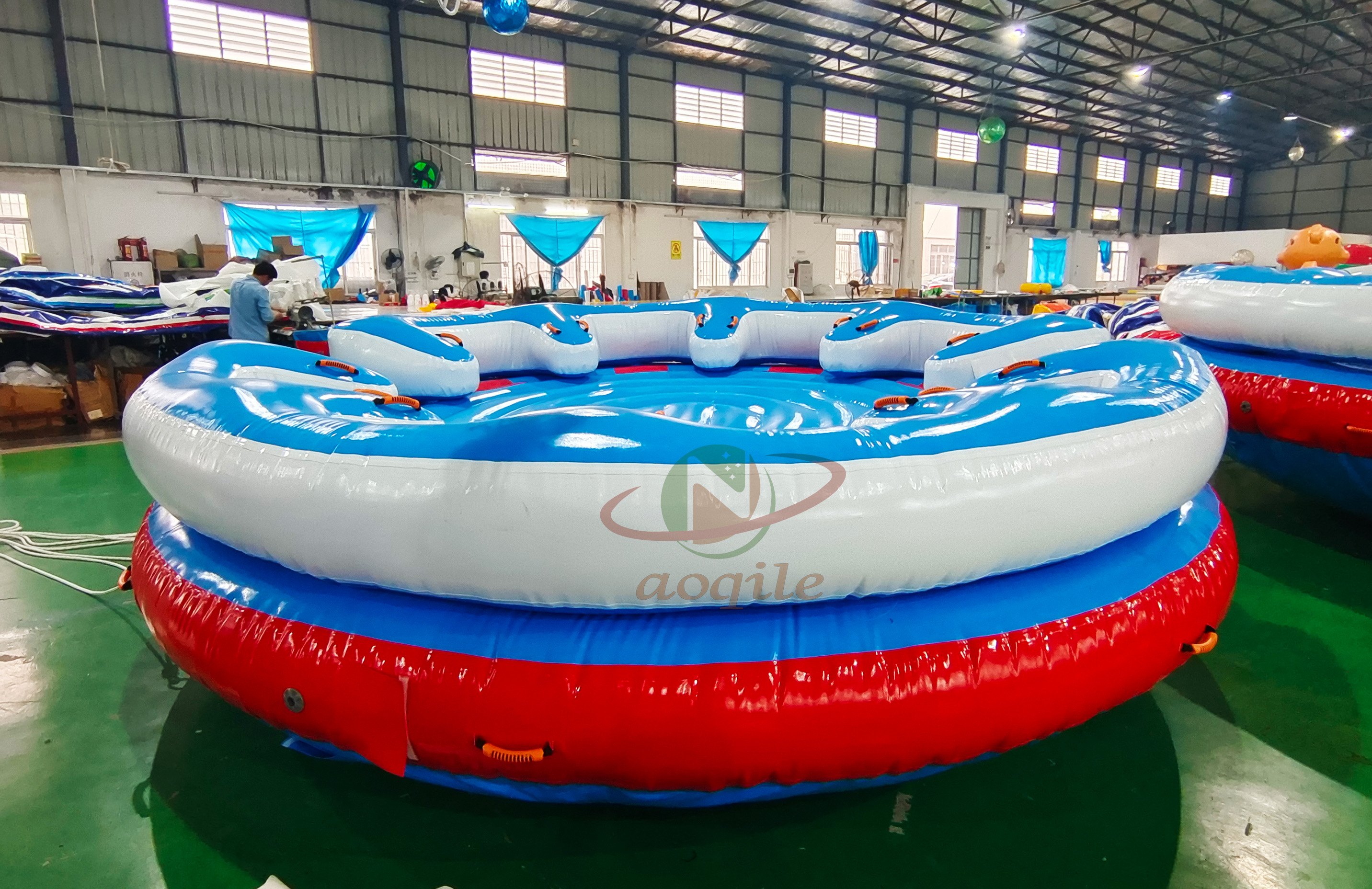 New Water Entertainment 8 Person Inflatable Water Spinning twister disco Boat Inflatable Rotating Towable tube Skie boat