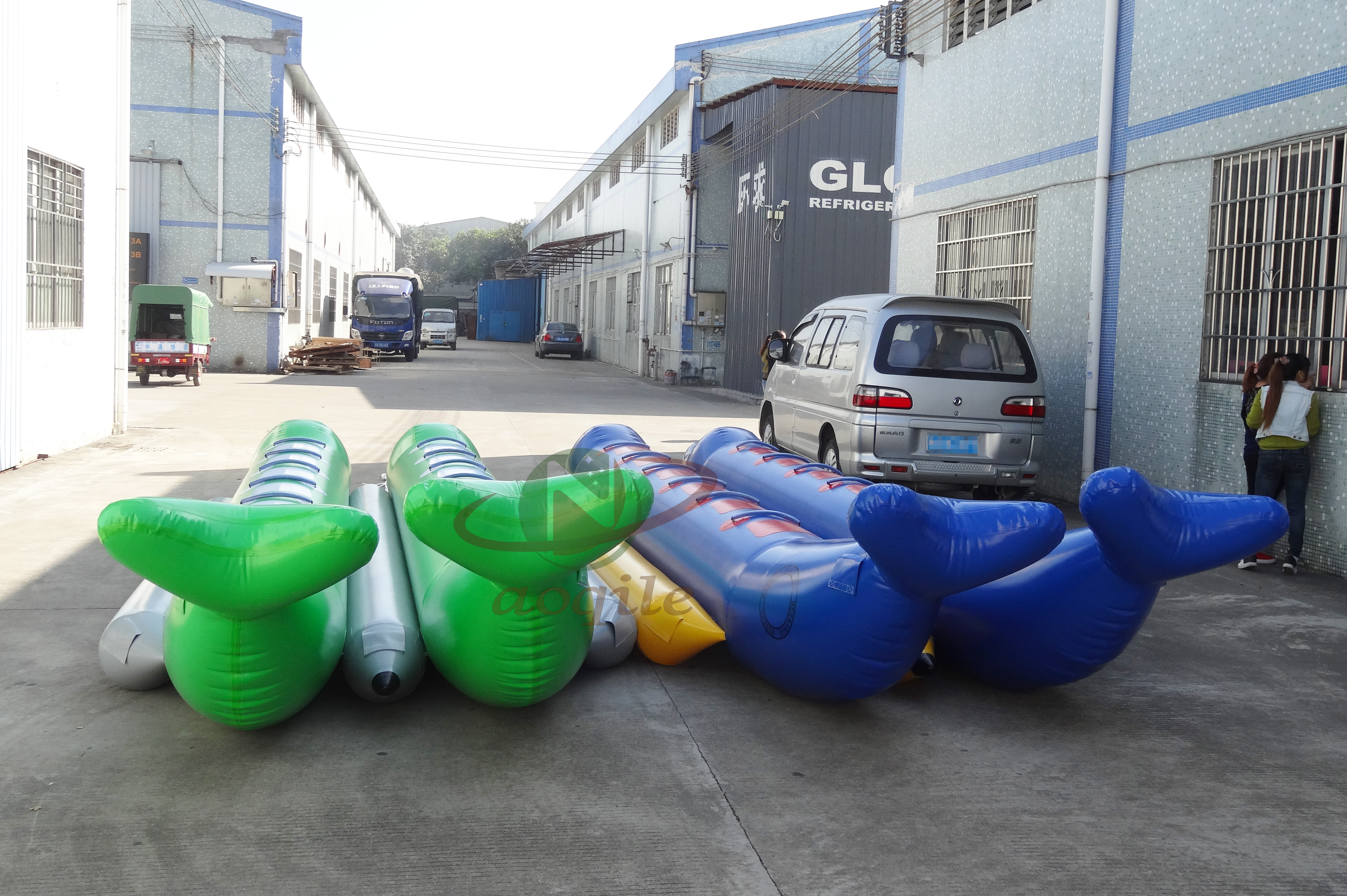 0.9mm PVC Tarpaulin 12 Persons Inflatable Water Sledge Jet Ski Towable Inflatable Banana Boat