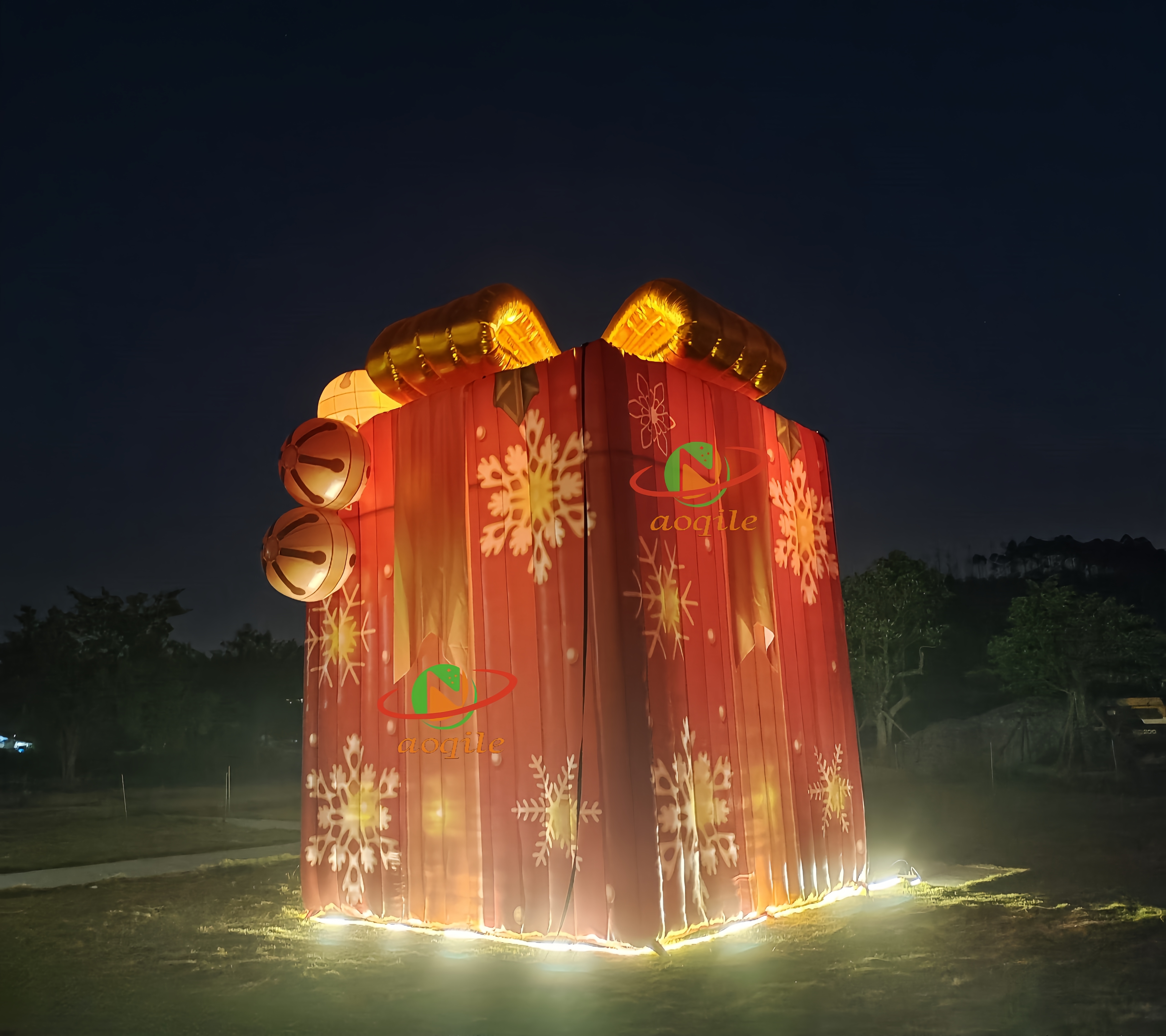 Customized inflatable Christmas Decorations/Outdoor Christmas Decoration LED Lights Inflatable Presents Gift Box