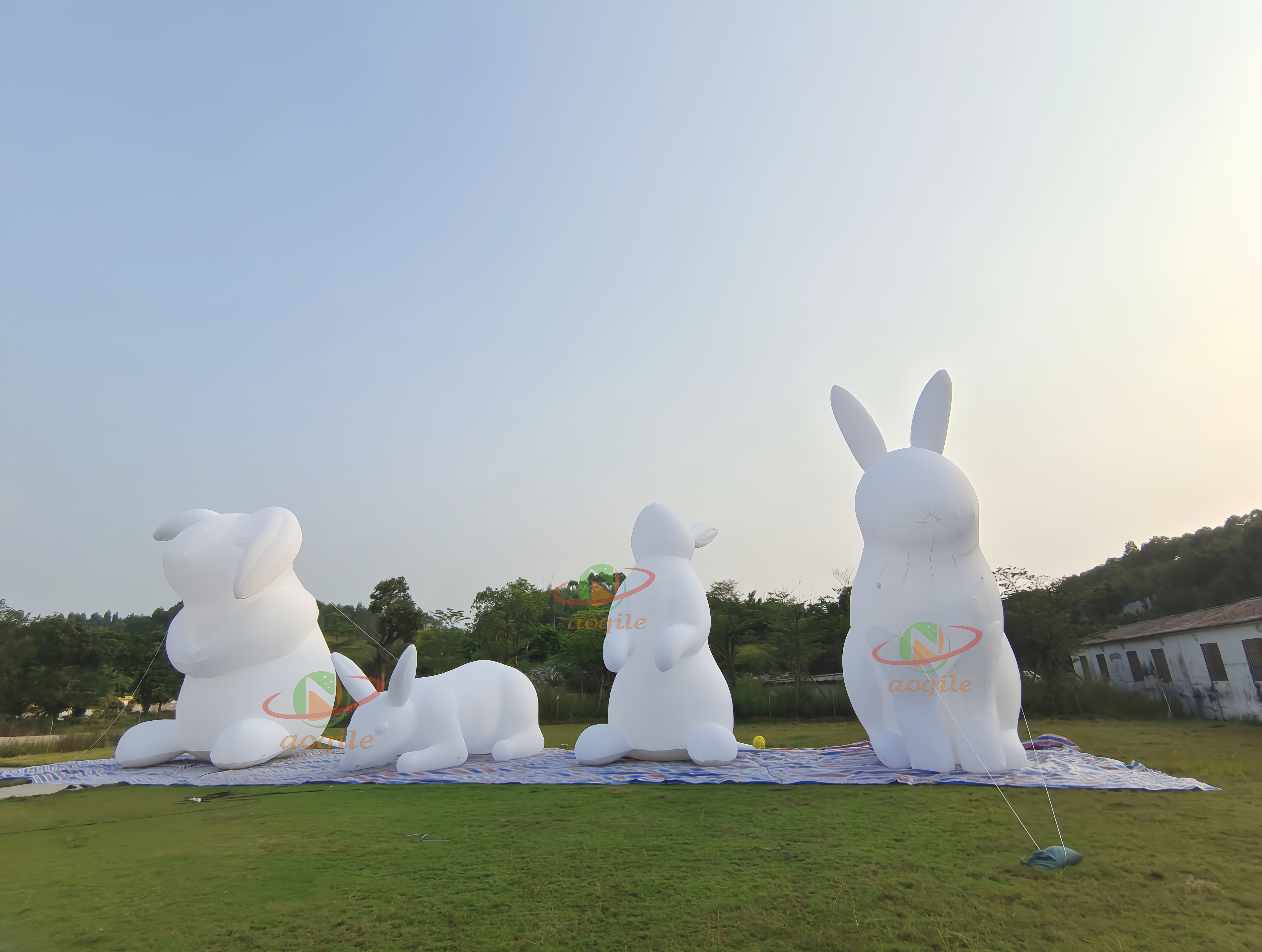 Custom Easter bunny decoration white inflatable rabbit, inflatable rabbit mascot for event decor advertising