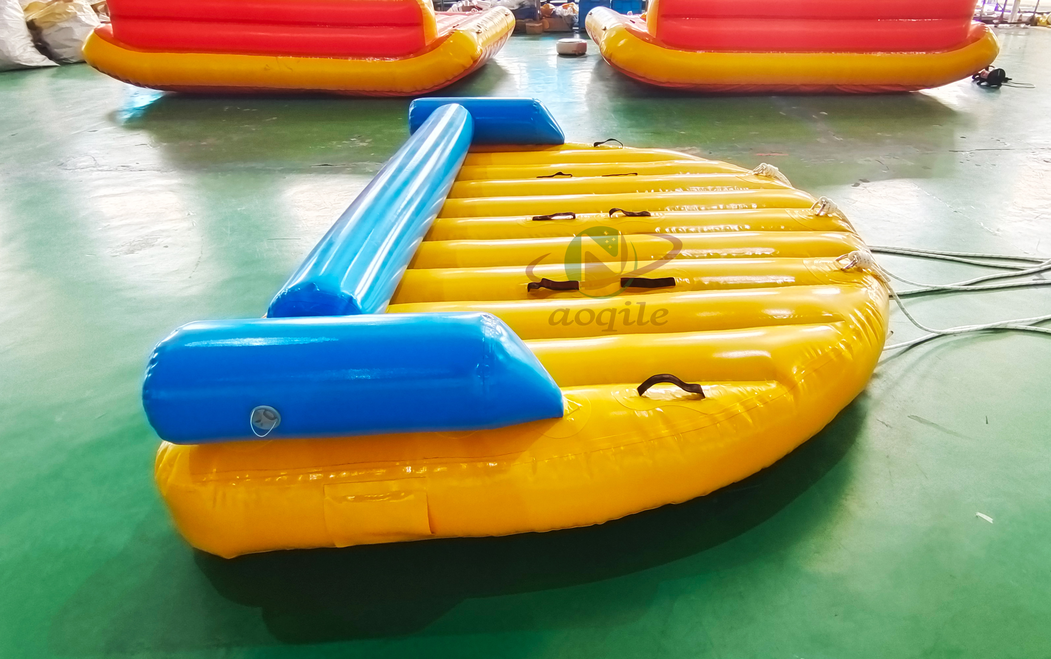 Inflatable Towable Bandwagon Boat Inflatable Water Toys Ufo Sofa Water Ski Towable