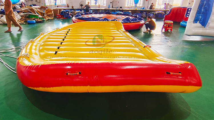 Factory Wholesale Inflatable Rotating Tube Water Ski Towable Entertainment Disco Boat