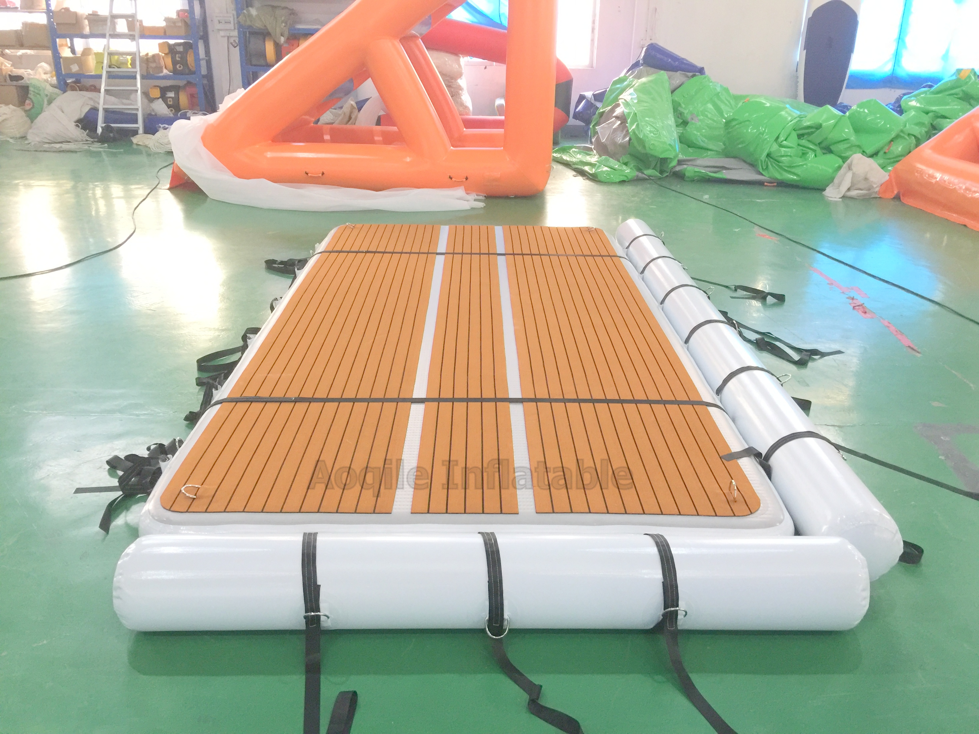 Commercial Inflatable Safety Floating Island Water Floating Platform Inflatable Swimming Pool Pier Buoy