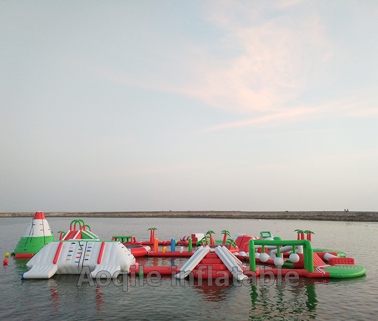 Outdoor Adult inflatable Floating water playground commercial Inflatable lake Water Park