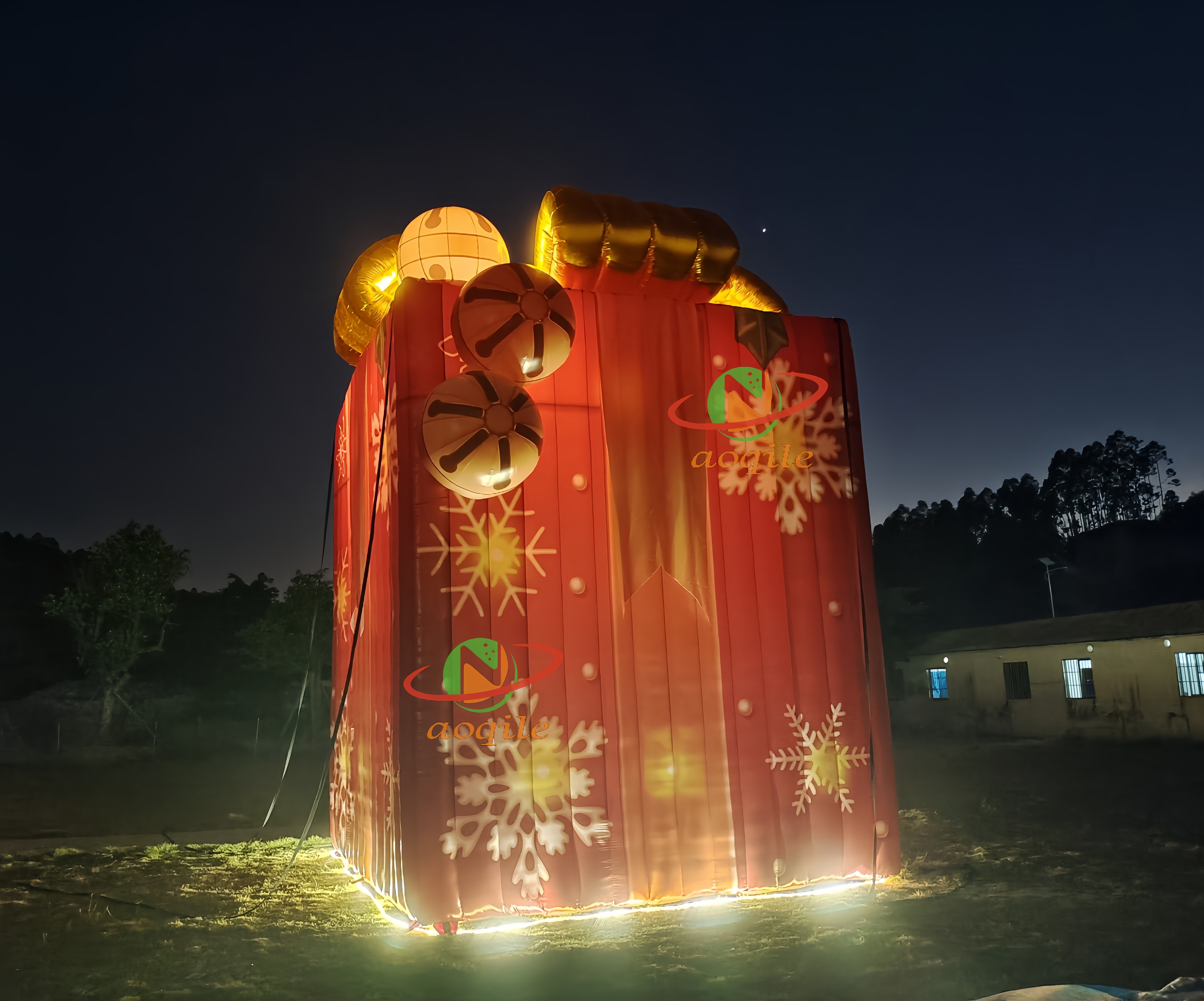 Customized inflatable Christmas Decorations/Outdoor Christmas Decoration LED Lights Inflatable Presents Gift Box