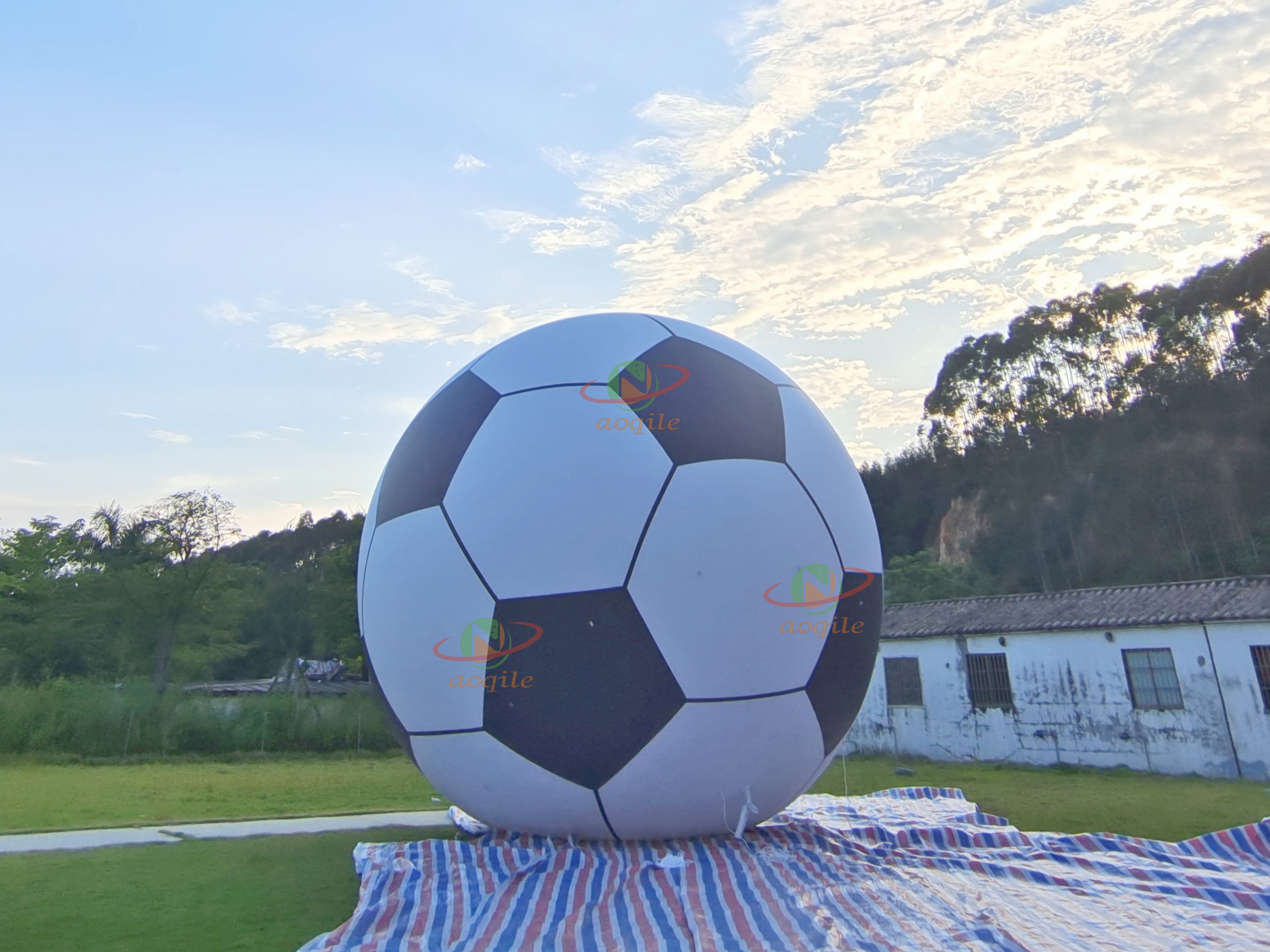 Inflatable Football Model for Advertising Event/ Soccer Event Pvc Inflatable Ball Giant Football Balloon