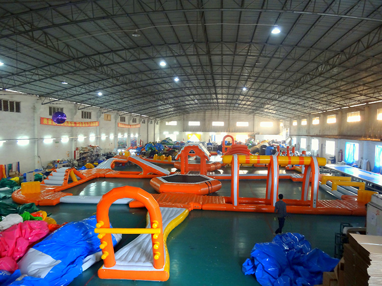 Floating Obstacle Amusement Equipment Outdoor Amusement Large Inflatable Water Park