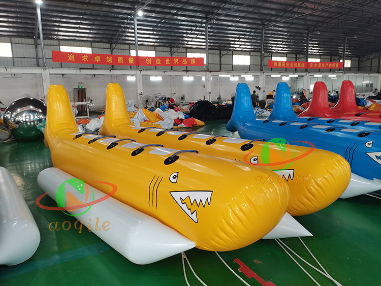 PVC tarpaulin New Design Double Tube inflatable water sled toys towable tube 6 seats flying fish boat