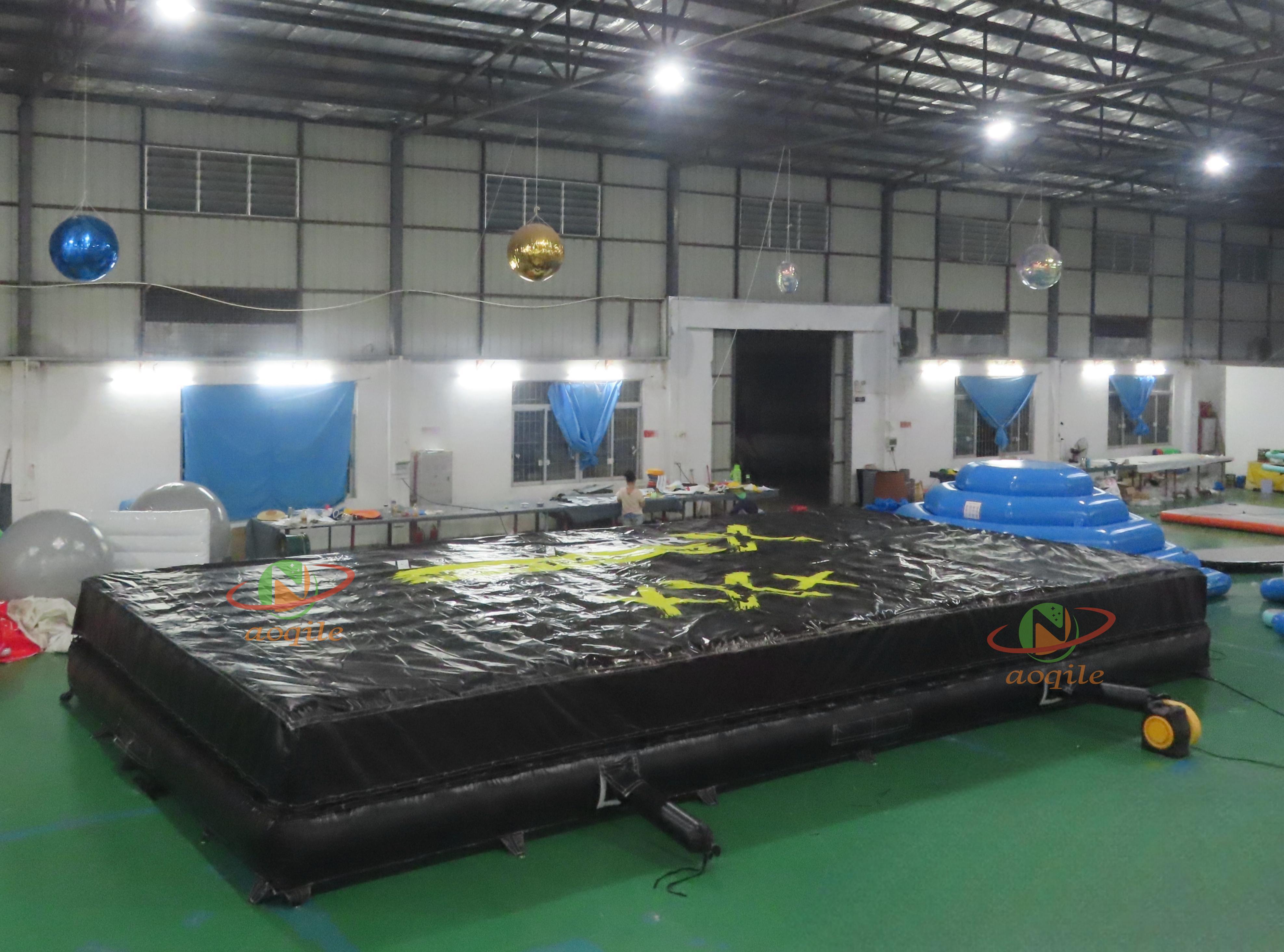 Aoqile Portable Inflatable Diving Wooden Dummy Stable Base for Water Fitness Sports Competition for Events